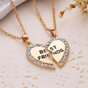 Beautiful Best Friend Heart 2 pendants Necklace